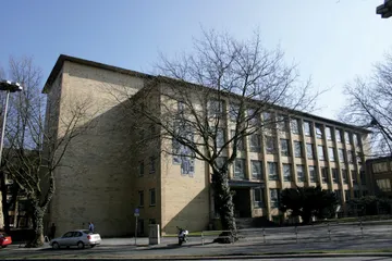 Walter-Gropius-Berufskolleg Das Gebäude am Ostring